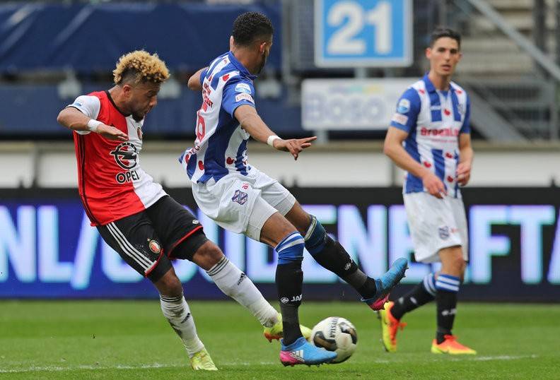 她在后九洞 她在后九洞