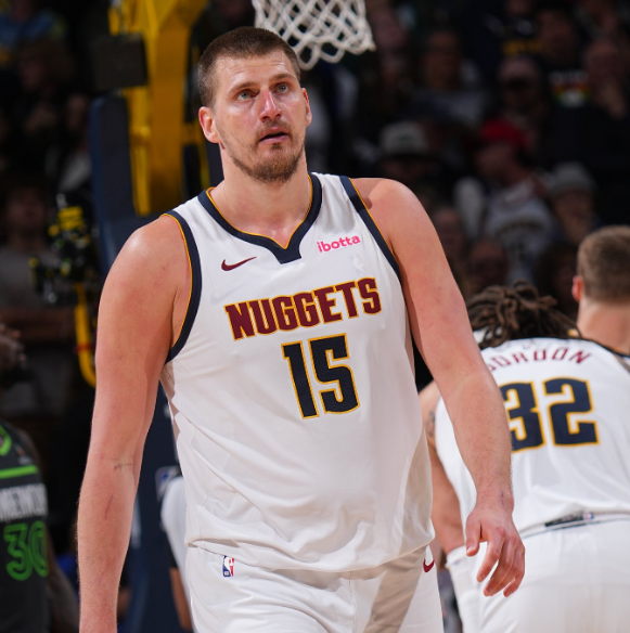 都符合湖人 都符合湖人