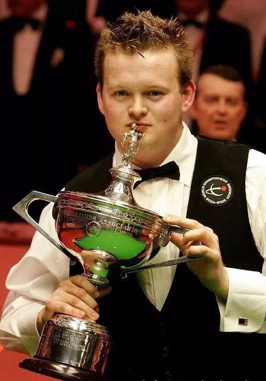 承担更多的 承担更多的