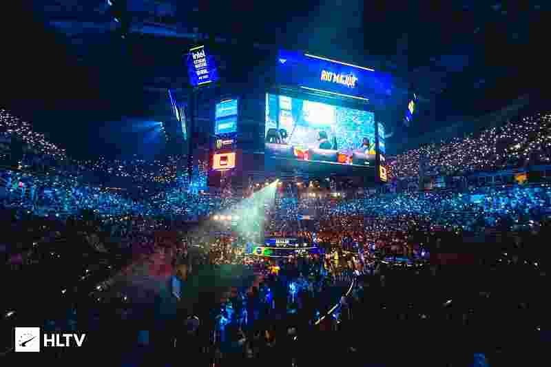 在关键时刻 在关键时刻